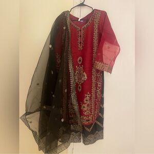 PAKISTANI DESIGNER SEMI FORMAL DRESS INDIAN
3 PIECE